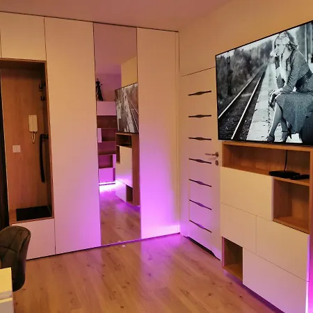 아파트 Luxury 바르샤바